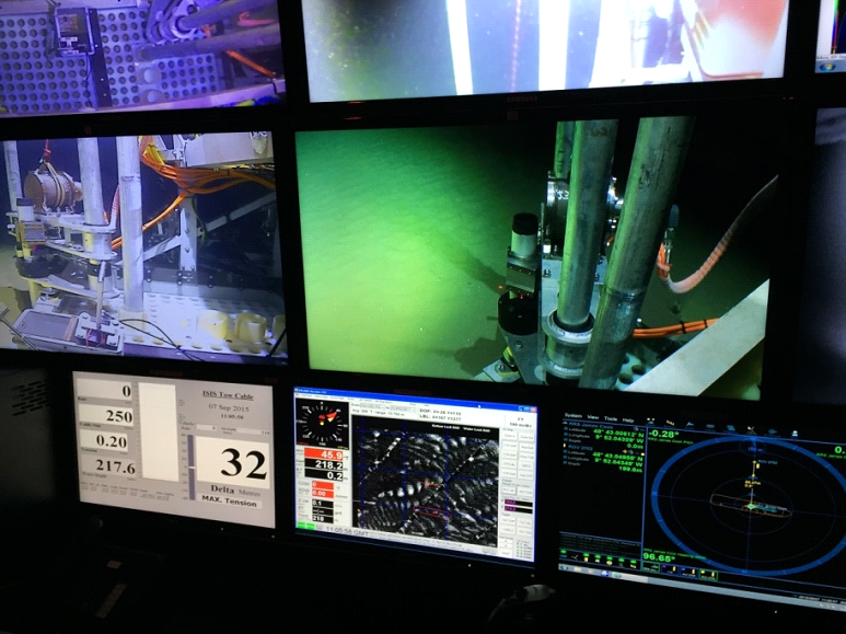 A container laboratory for monitoring a deep platform