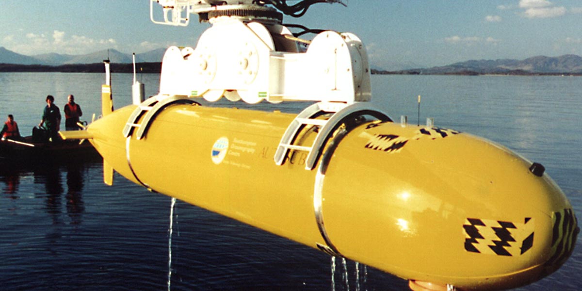Autosub 1 being recovered from the water using the new Launch And Recovery System (LARS).