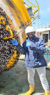 Buoy barnacles