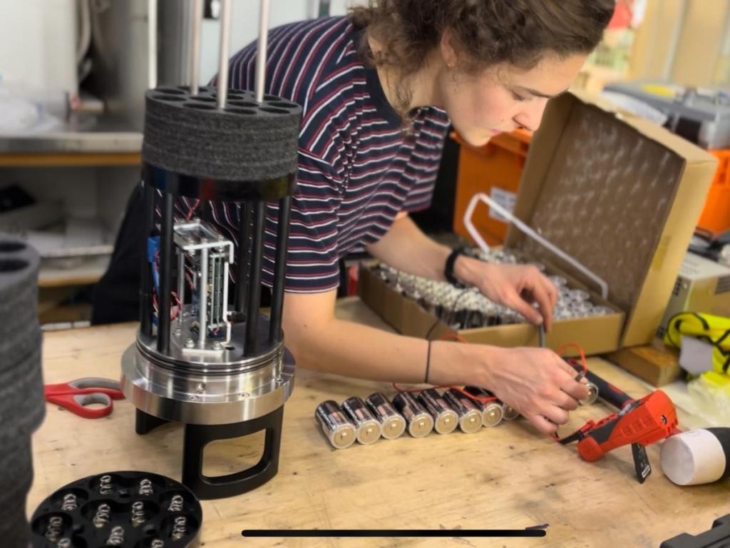 Hydrophone unit preparation