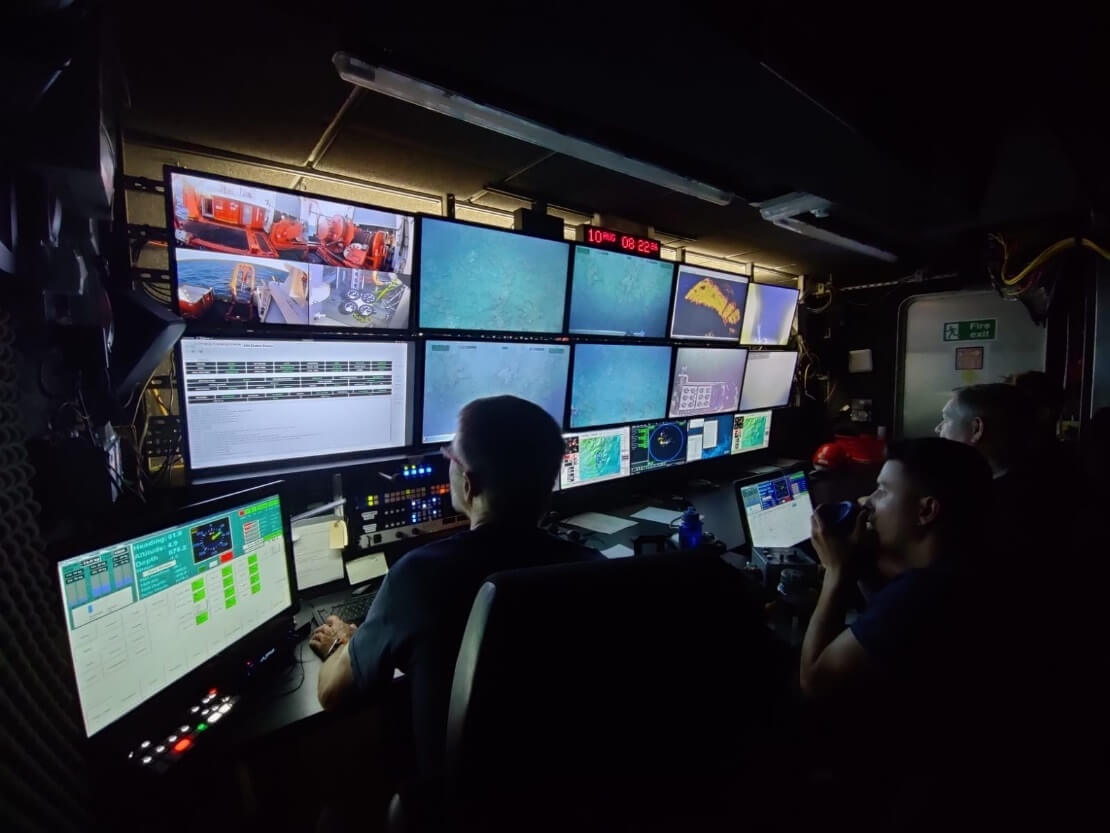 ROV Isis control room