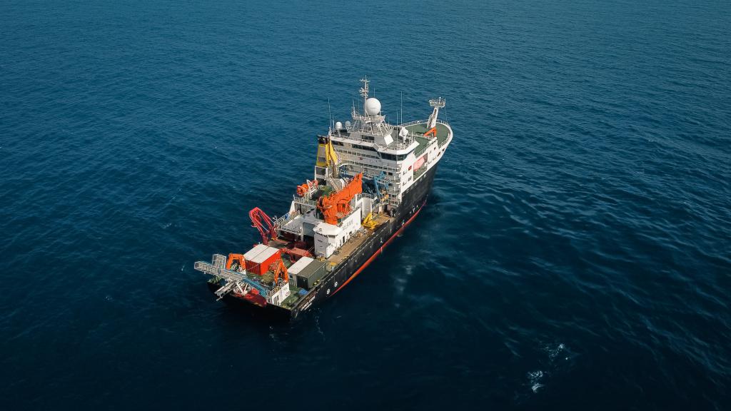 RRS James Cook