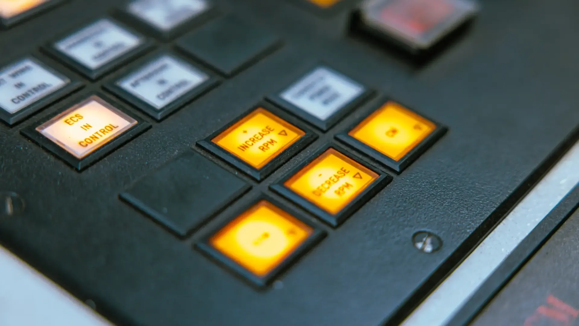 RRS Discovery Specs and Technical