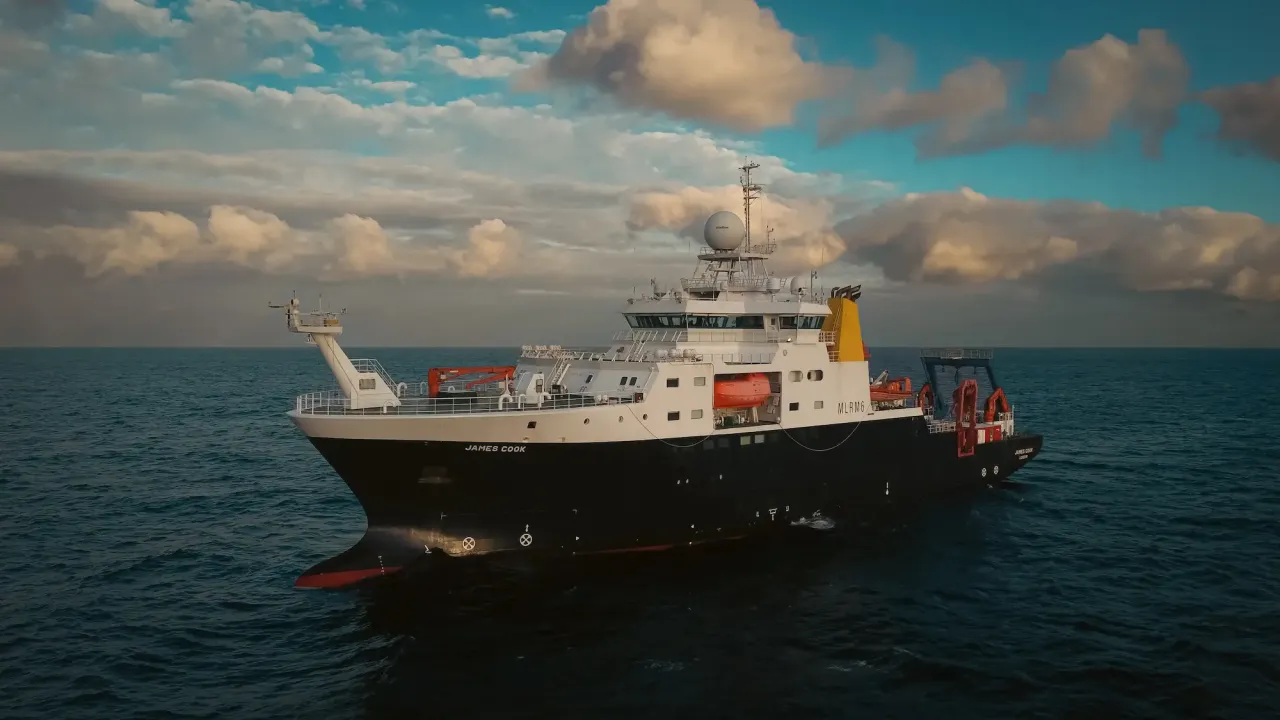 RRS James Cook in the sun