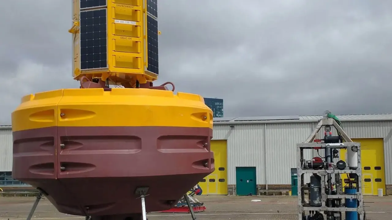 PAP buoy and sensor frame