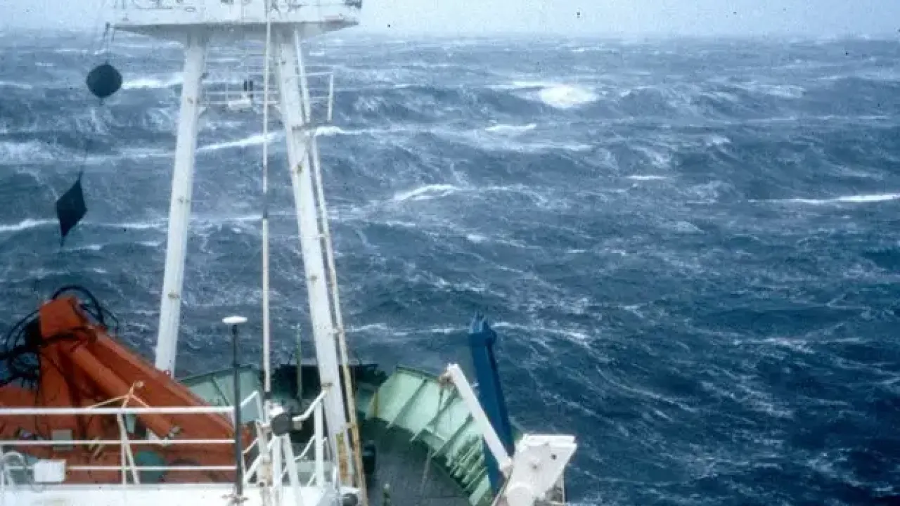 RRS Discovery before a storm
