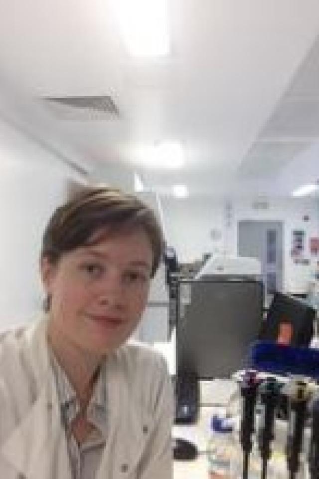 Dr Annika Simpson