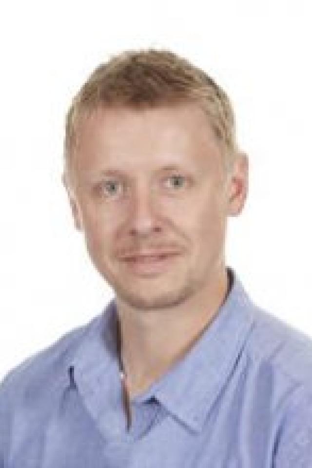Dr Jonathan McQuillan