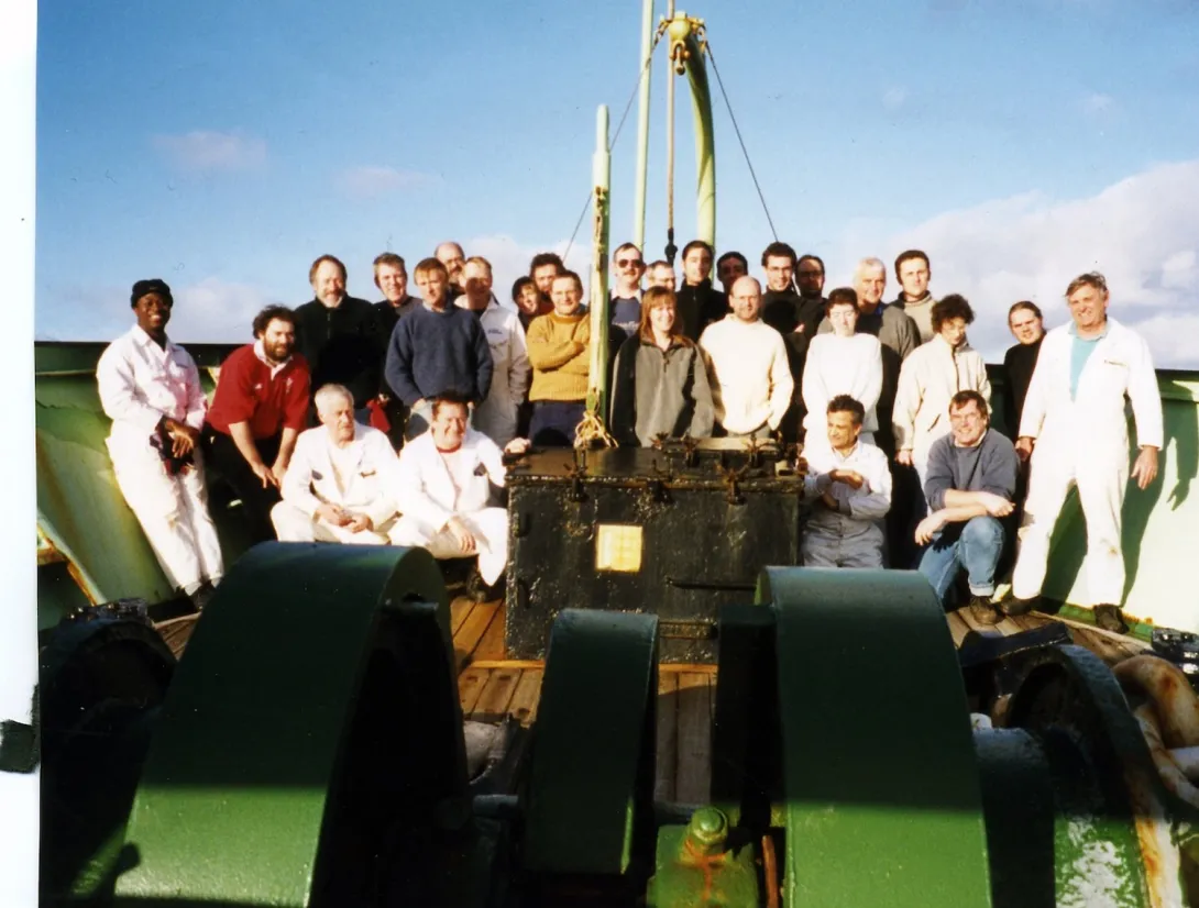 Crew of RRS Discovery (2000)