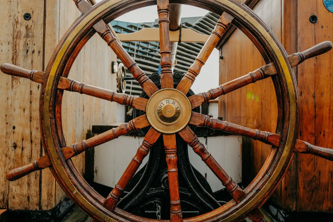 Wheel of RRS Discovery, currently at Discovery Point in Dundee