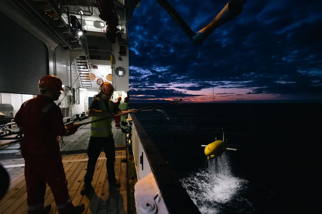 ALR being recovered after an evening deployment