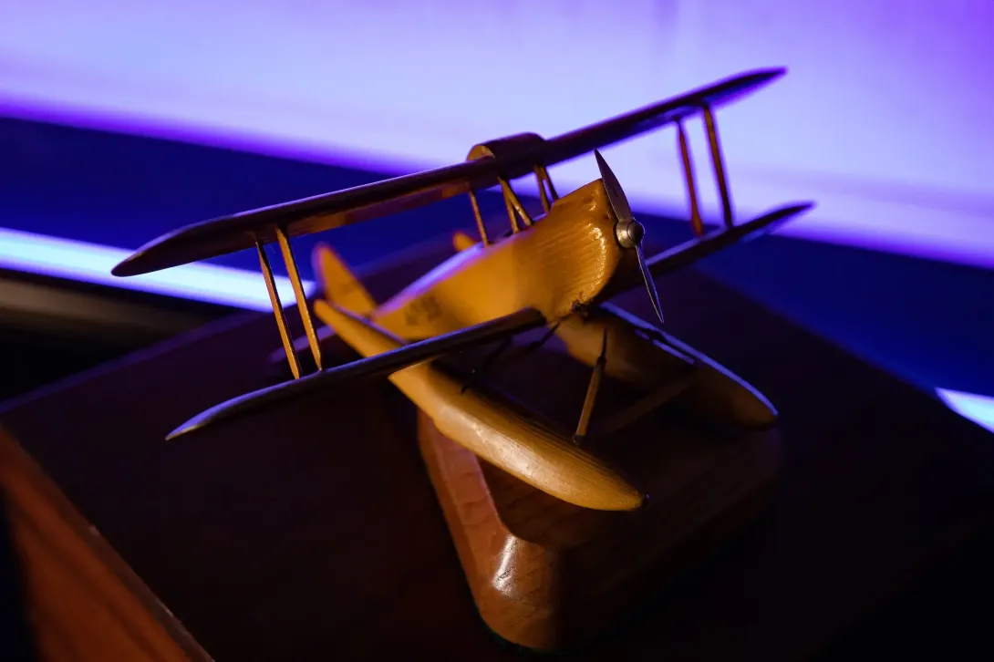 The Model of the Seaplane That RESCUED Two Polar Explorers