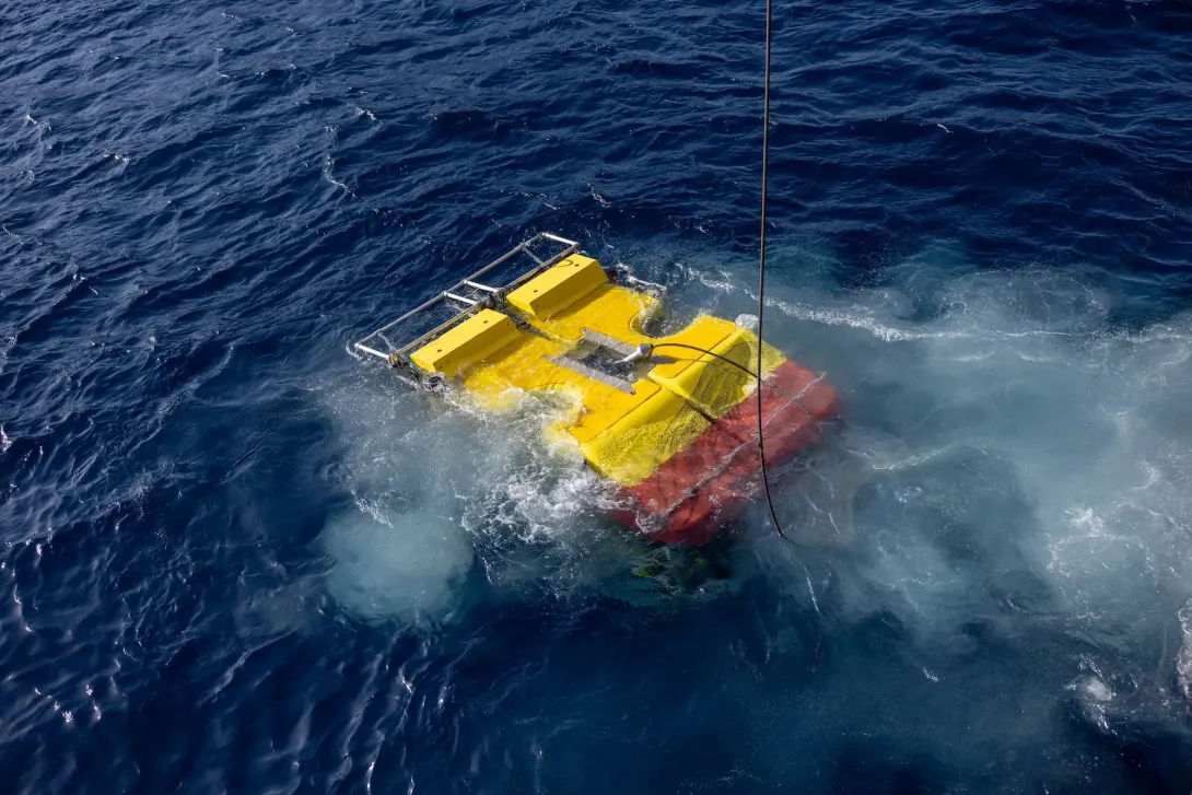 ROV Isis submerging into the water